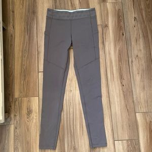 Grey Ivivva leggings with reflective accents!! Size 14!!